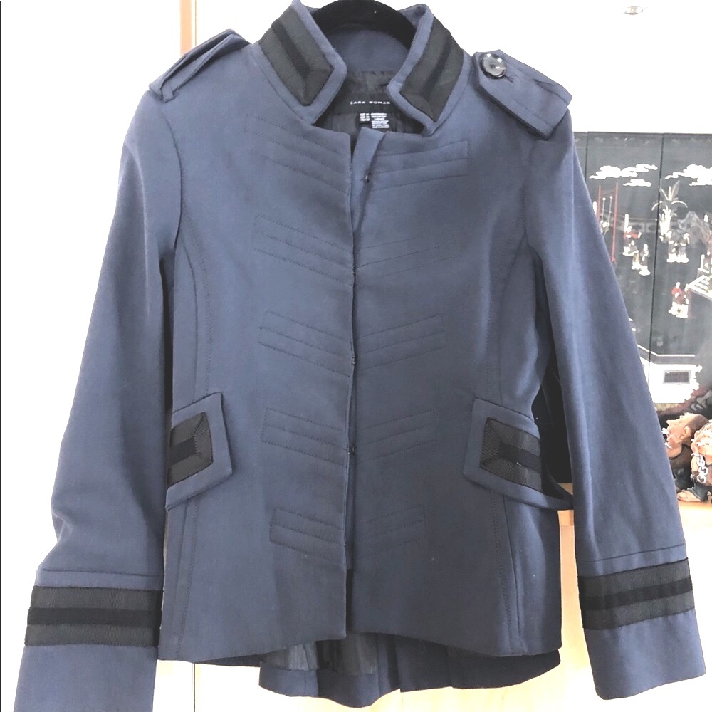 - New Zara great military style jacket with pockets. Shoulder and waist details
